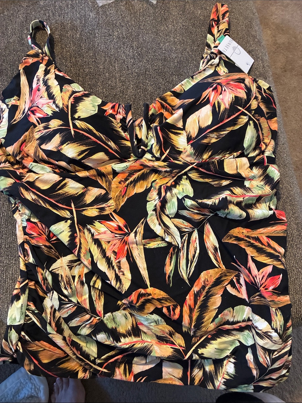 Sunsets underwired tankini 38H